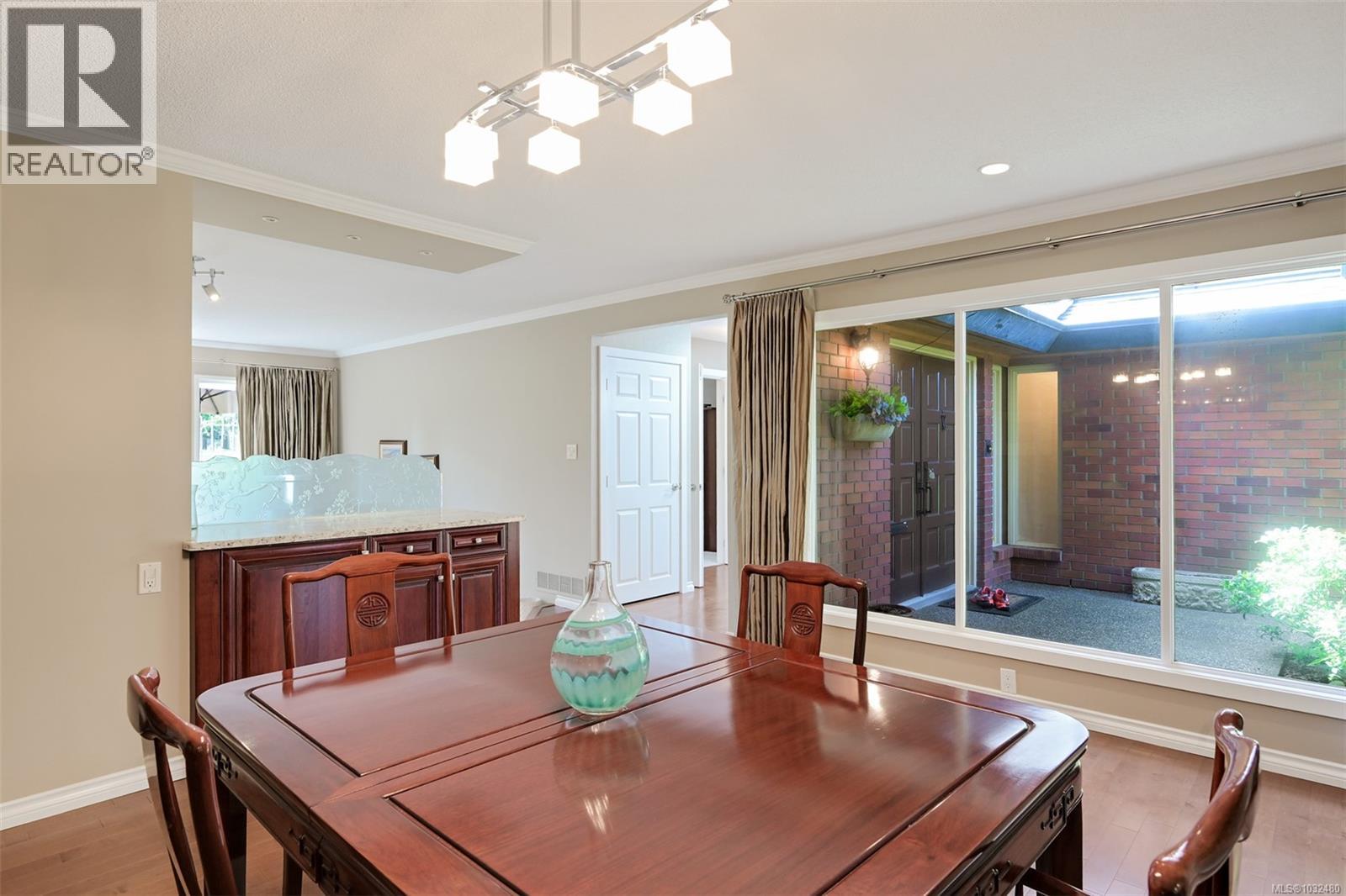 104 2345 Cedar Hill Cross Rd, Oak Bay, British Columbia  V8P 5M8 - Photo 13 - 1032480