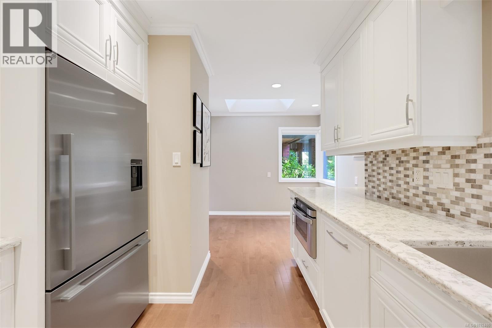 104 2345 Cedar Hill Cross Rd, Oak Bay, British Columbia  V8P 5M8 - Photo 17 - 1032480