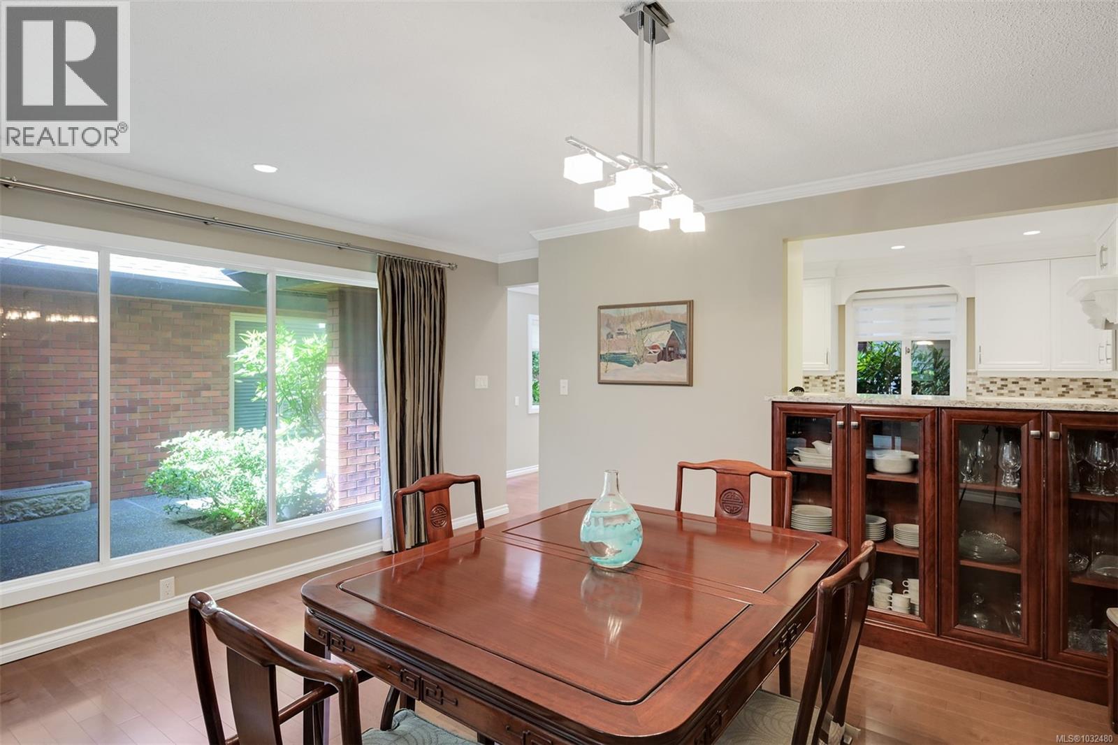 104 2345 Cedar Hill Cross Rd, Oak Bay, British Columbia  V8P 5M8 - Photo 12 - 1032480