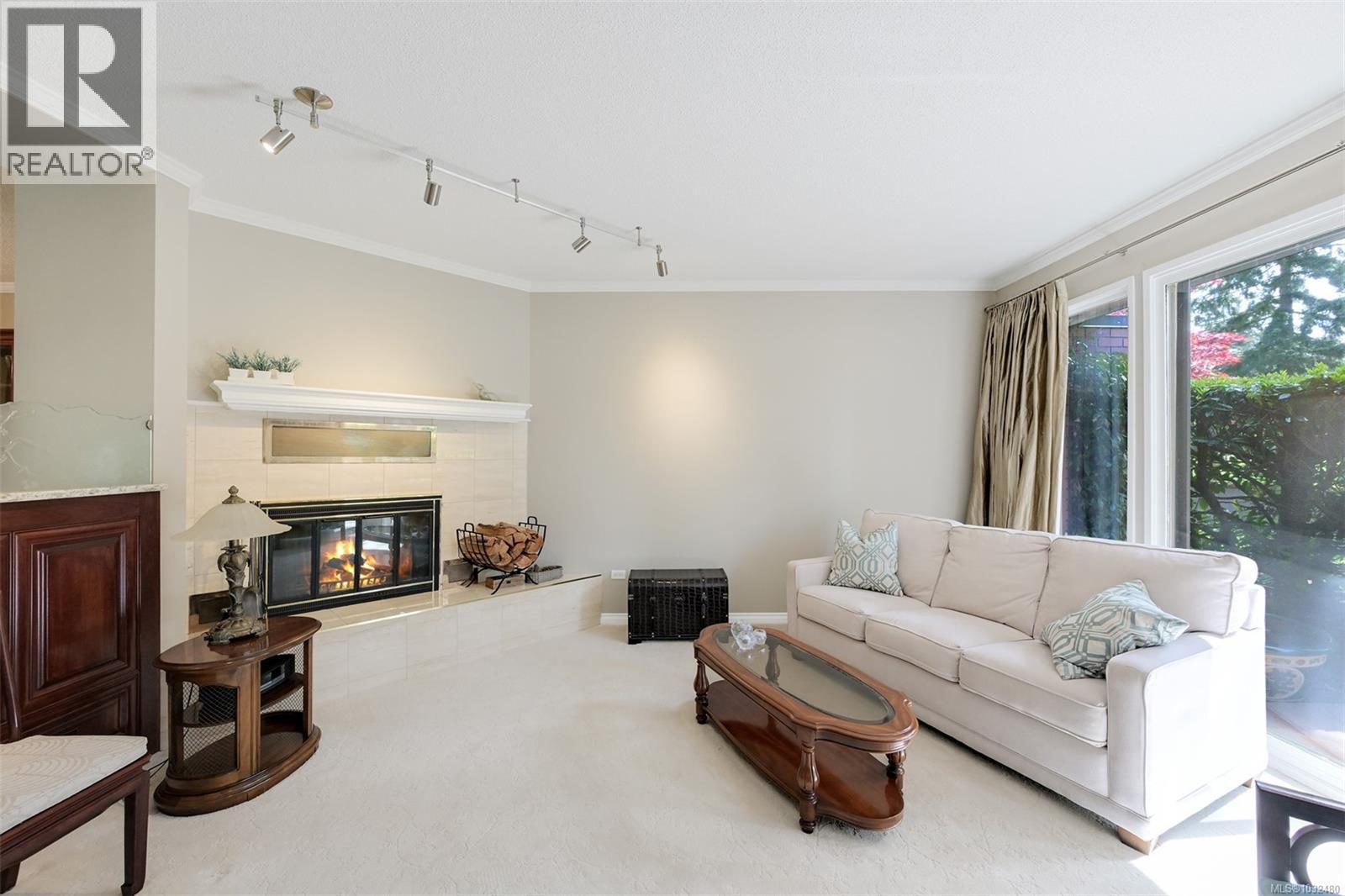 104 2345 Cedar Hill Cross Rd, Oak Bay, British Columbia  V8P 5M8 - Photo 9 - 1032480