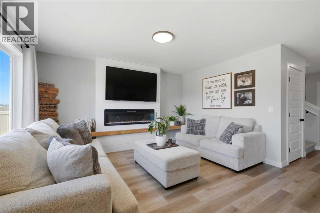 56 Trinity Street, Lacombe, Alberta  T4L 0L1 - Photo 10 - A2304077