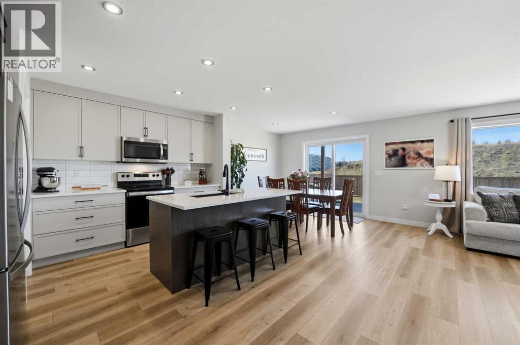 56 Trinity Street, Lacombe, Alberta  T4L 0L1 - Photo 4 - A2304077