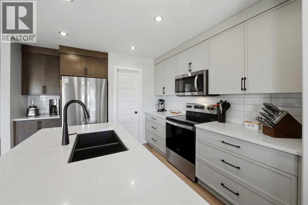 56 Trinity Street, Lacombe, Alberta  T4L 0L1 - Photo 6 - A2304077