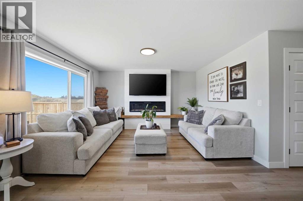 56 Trinity Street, Lacombe, Alberta  T4L 0L1 - Photo 9 - A2304077