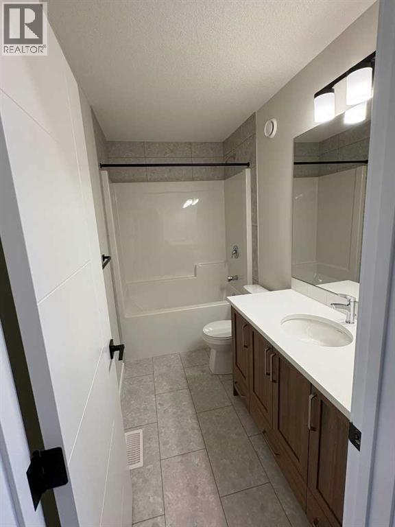 15 Legacy Glen Heights SE, Calgary, Alberta  T2X 5Z5 - Photo 33 - A2289671