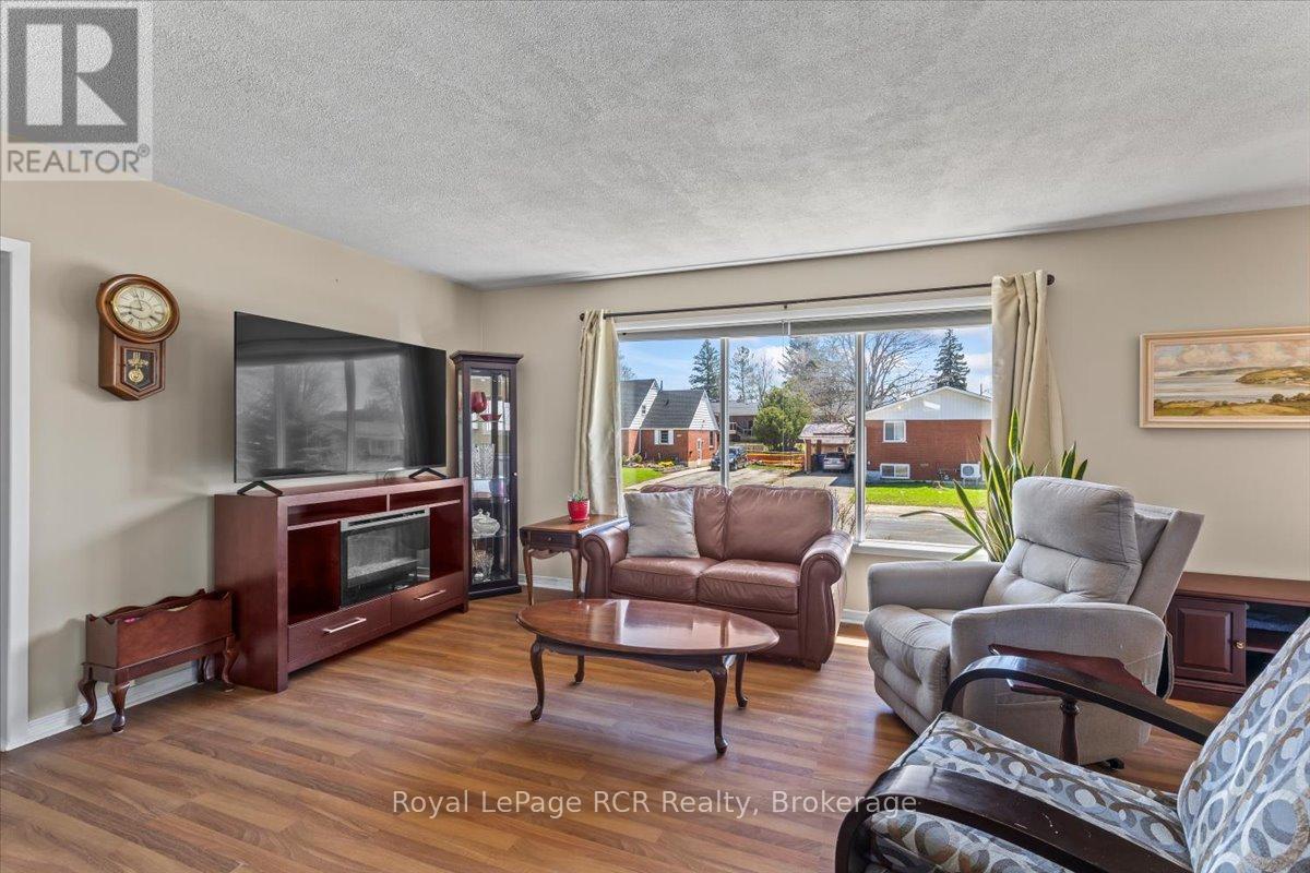 610 13th Street, Hanover, Ontario  N4N 1Y8 - Photo 4 - X13038346