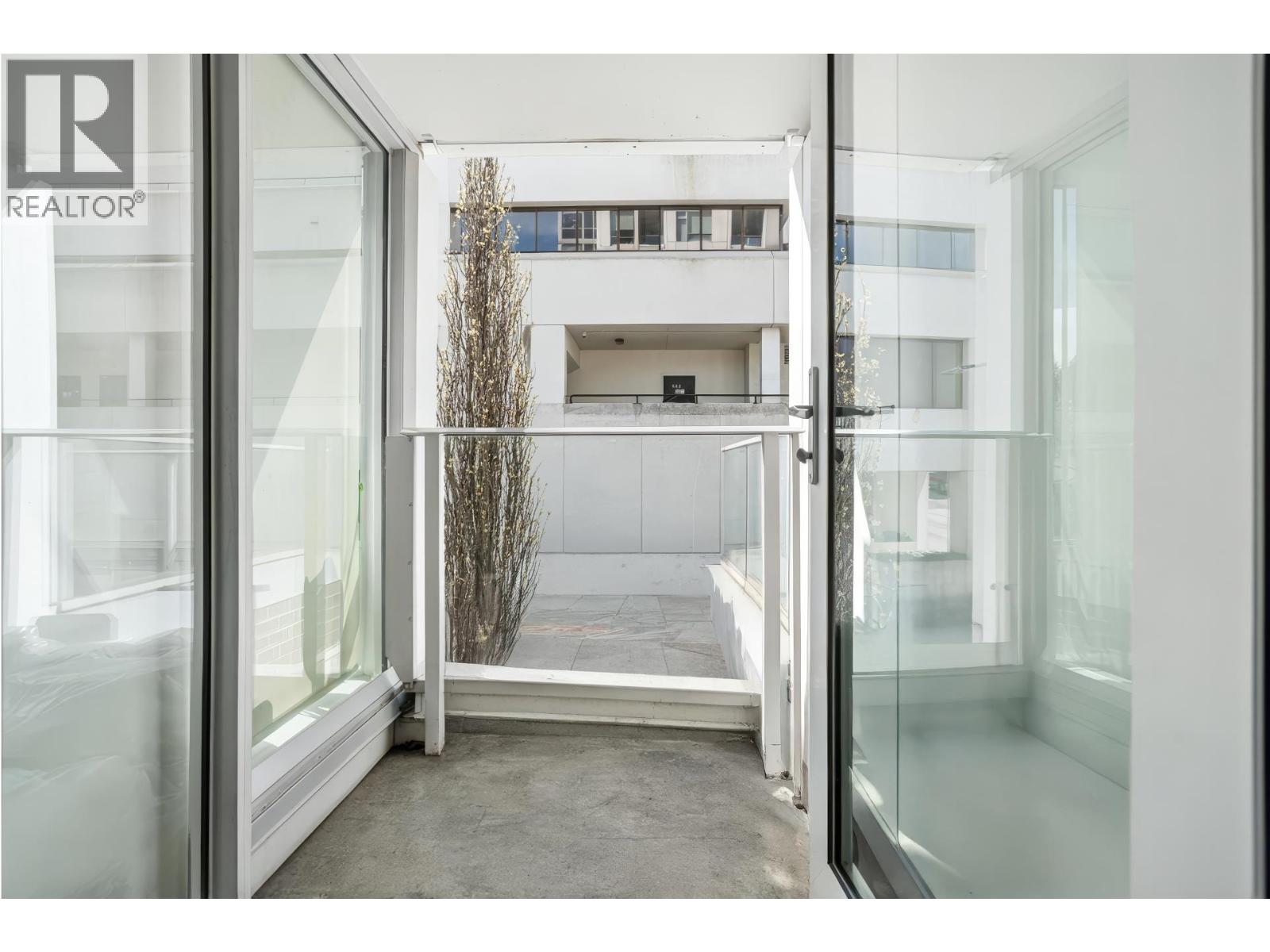 317 5665 Boundary Road, Vancouver, British Columbia  V5R 0E4 - Photo 4 - R3114228