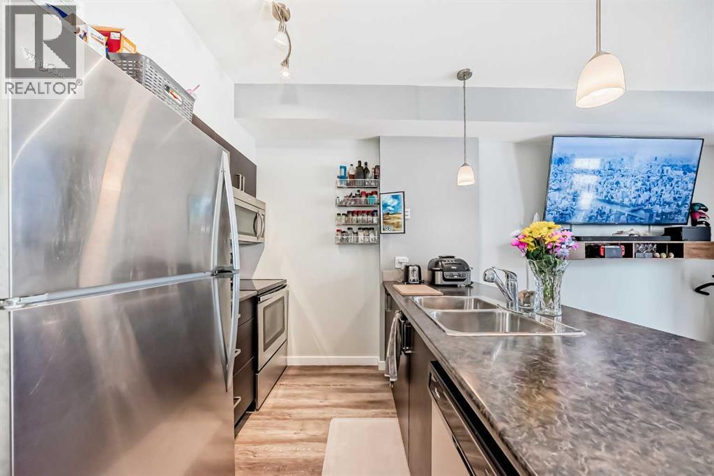 101, 117 Copperpond Common SE, Calgary, Alberta  T2Z 5E2 - Photo 9 - A2302487