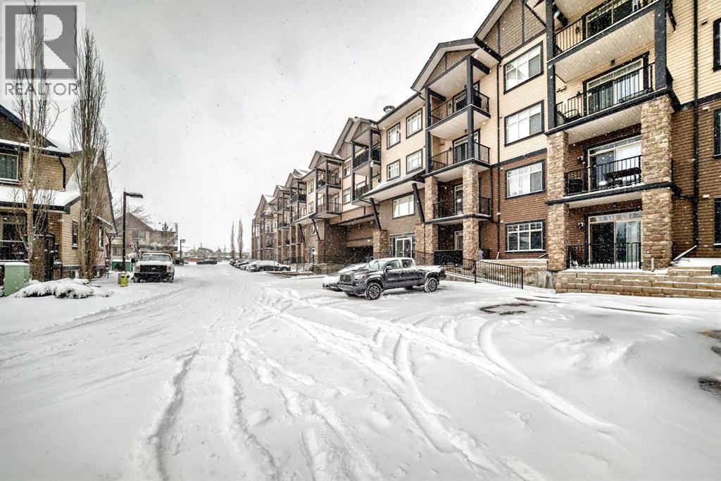 101, 117 Copperpond Common SE, Calgary, Alberta  T2Z 5E2 - Photo 37 - A2302487