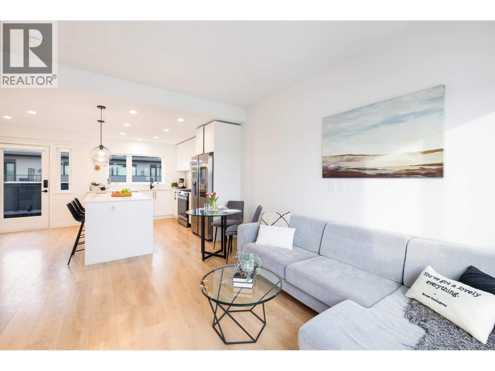 444 545 E 2nd Street, North Vancouver, British Columbia  V7L 1E1 - Photo 11 - R3108115