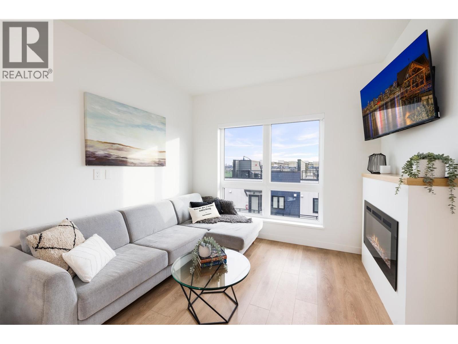 444 545 E 2nd Street, North Vancouver, British Columbia  V7L 1E1 - Photo 9 - R3108115