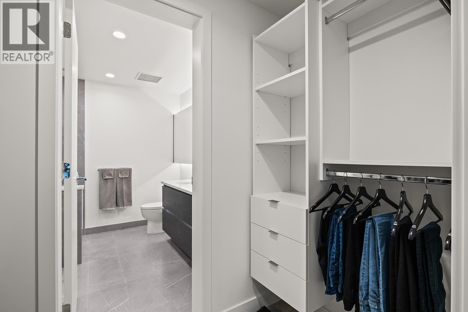 238 Leon Avenue Unit# 2007, Kelowna, British Columbia  V1Y 0N6 - Photo 31 - 10376202