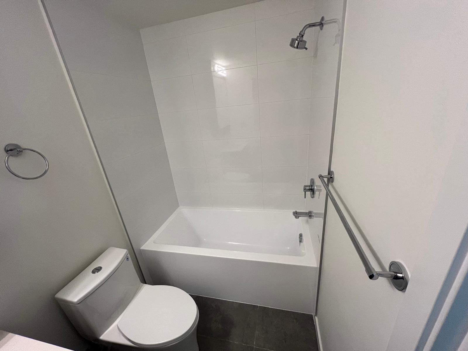 W213 10828 139a Street, Surrey, British Columbia  V3R 0H3 - Photo 10 - R3115381