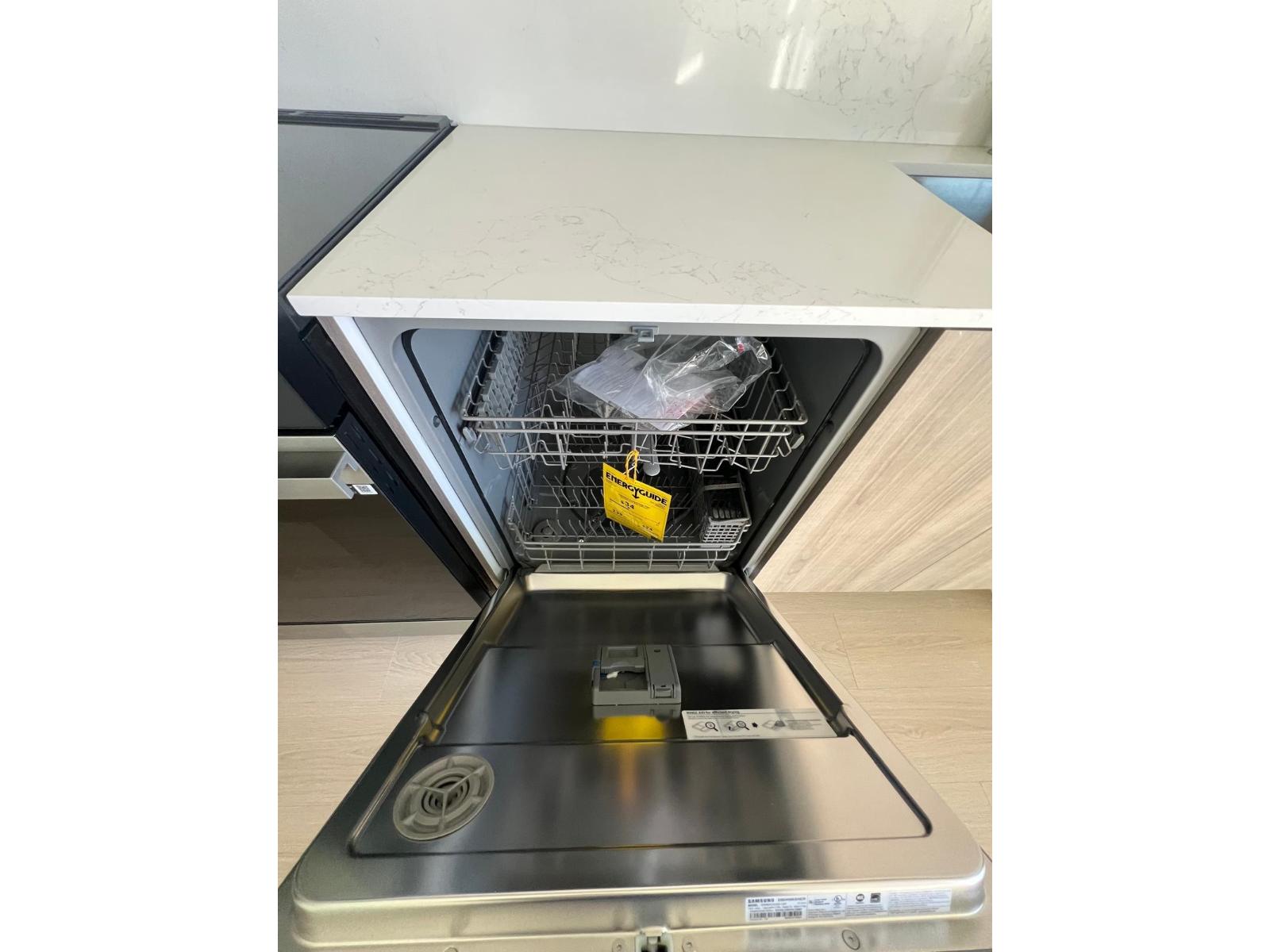 W213 10828 139a Street, Surrey, British Columbia  V3R 0H3 - Photo 17 - R3115381