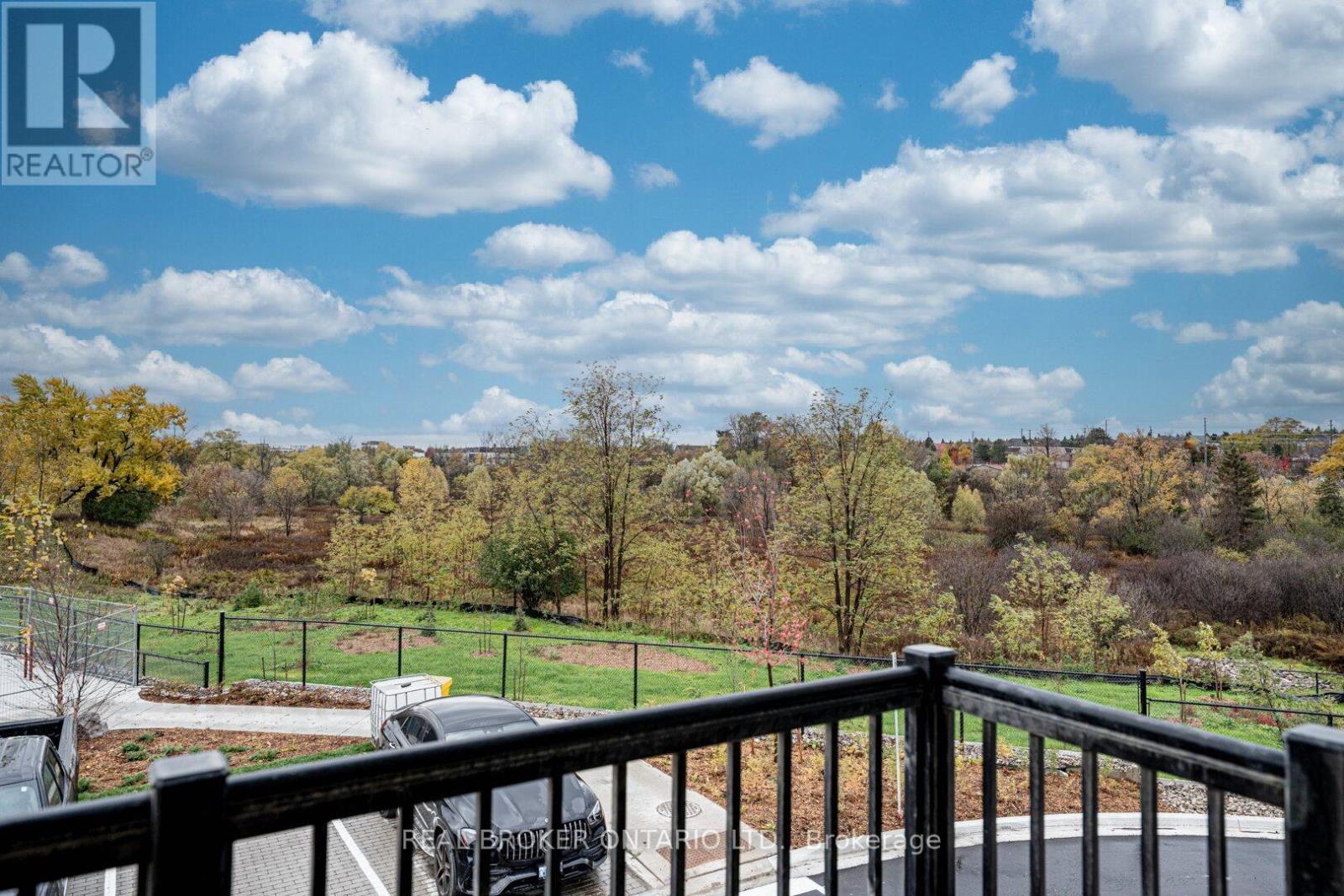 152 Matawin Lane, Richmond Hill, Ontario  L4B 0H8 - Photo 4 - N13038366