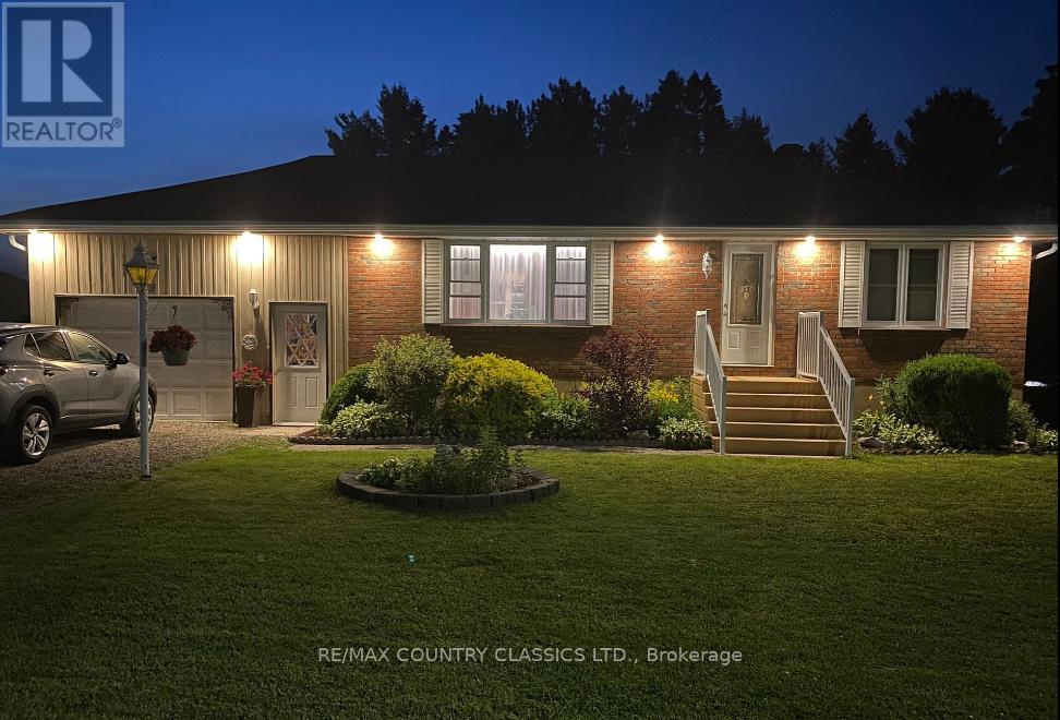 99 Maple Street, Bancroft, Ontario  K0L 1C0 - Photo 38 - X13018078