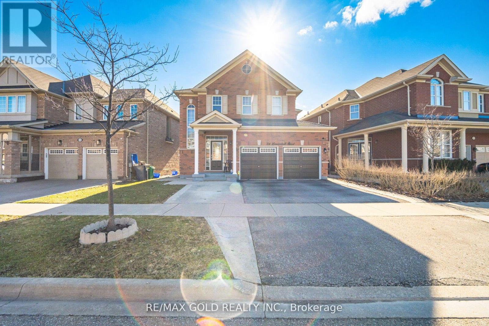 38 LEADENHALL ROAD, Brampton, Ontario