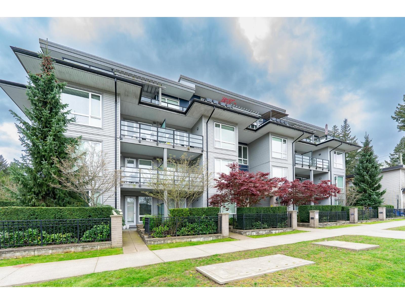 405 15628 104 Avenue, Surrey, British Columbia  V4N 2J3 - Photo 2 - R3115083