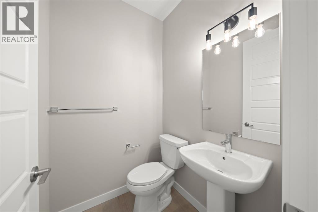 21 Sora Gate SE, Calgary, Alberta  T3S 0M6 - Photo 6 - A2280059