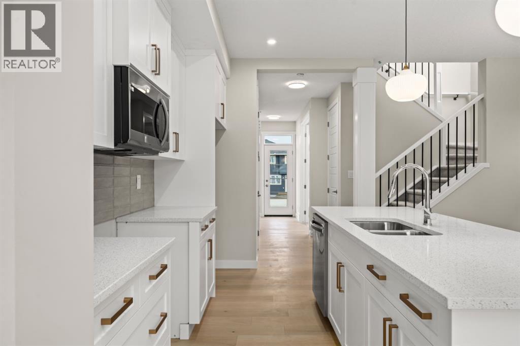 102 Sora Gardens SE, Calgary, Alberta  T3S 0V3 - Photo 4 - A2285766