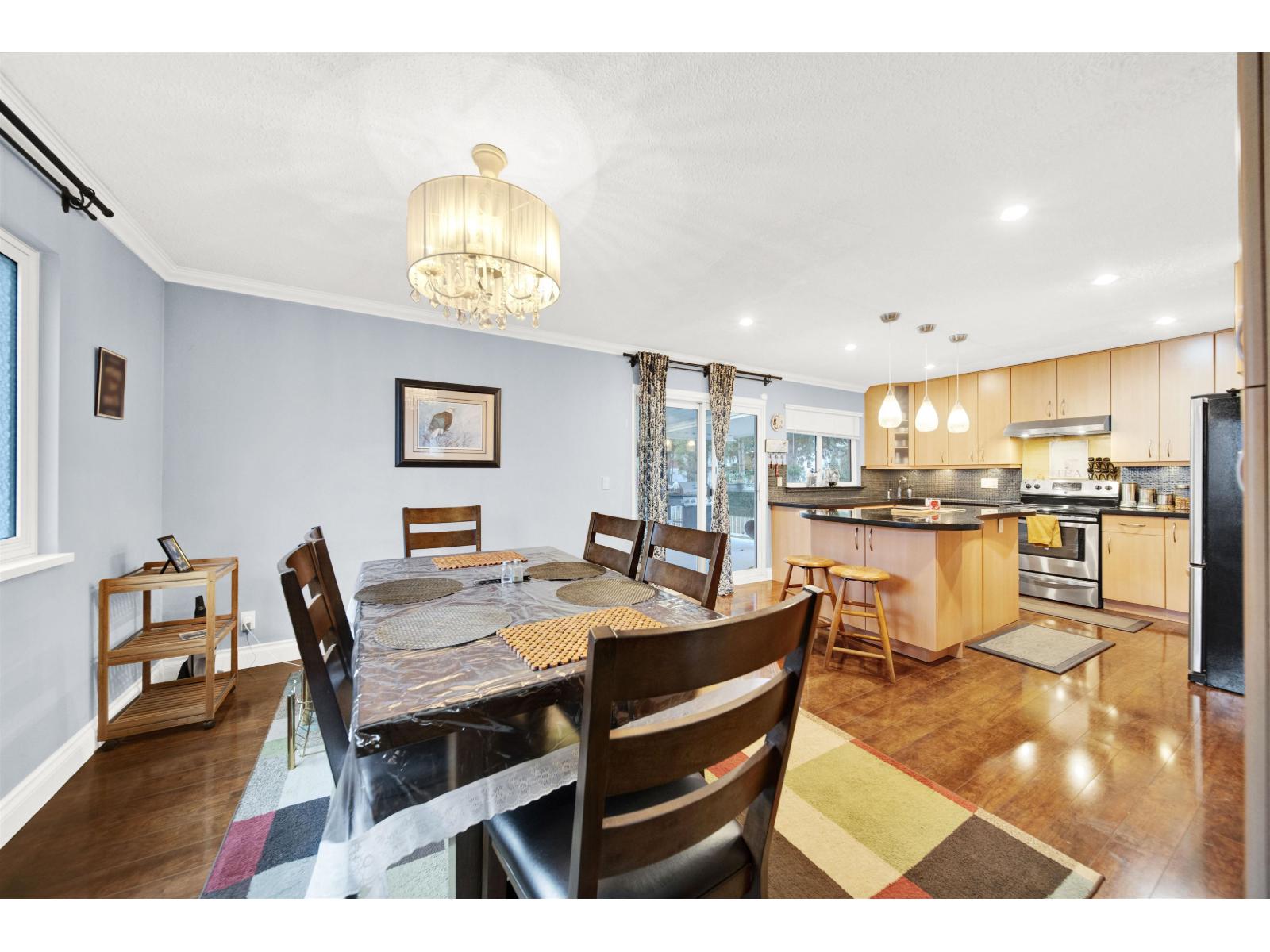 12754 Campbell Place, Surrey, British Columbia  V3V 6C8 - Photo 11 - R3115342