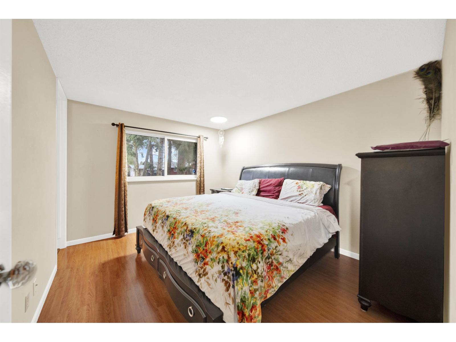 12754 Campbell Place, Surrey, British Columbia  V3V 6C8 - Photo 9 - R3115342