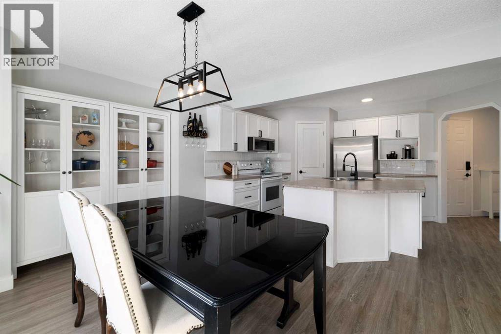 316 Mt Brewster Circle SE, Calgary, Alberta  T2Z 3J2 - Photo 8 - A2296159