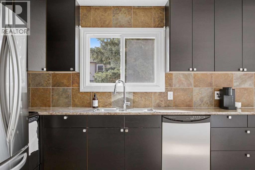 221 Deerpoint Lane Se, Calgary, Alberta  T2J 6M6 - Photo 14 - A2304085