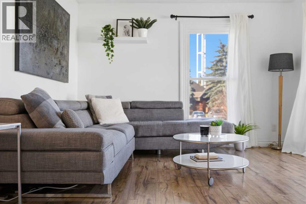 221 Deerpoint Lane Se, Calgary, Alberta  T2J 6M6 - Photo 8 - A2304085