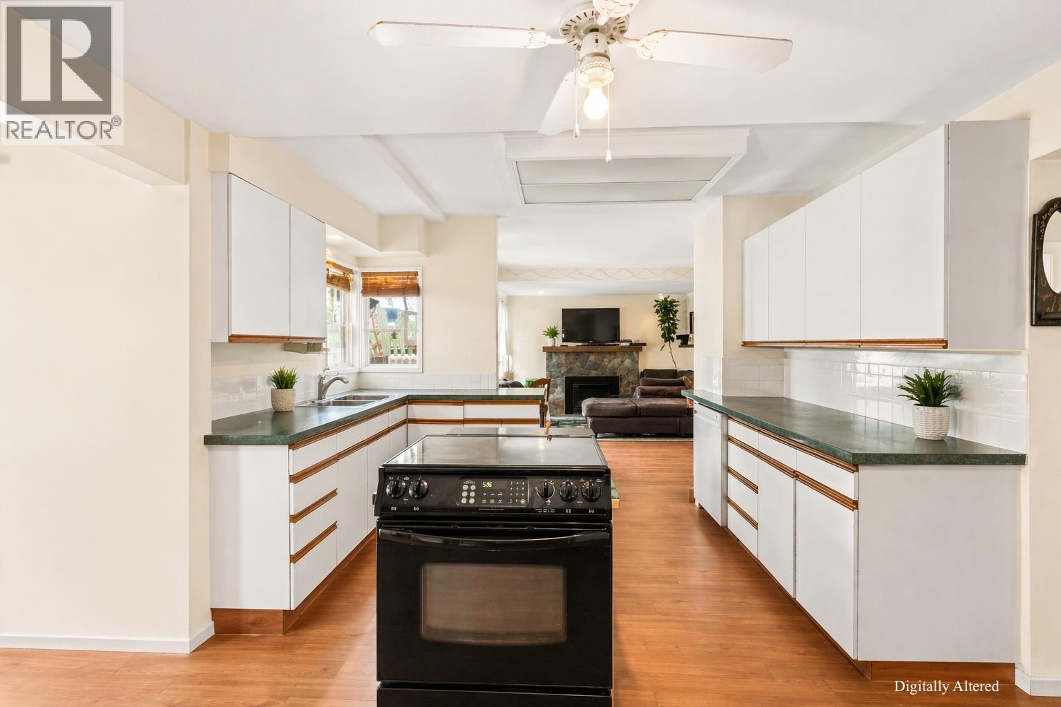 104 George Street, Enderby, British Columbia  V0E 1V0 - Photo 6 - 10384526