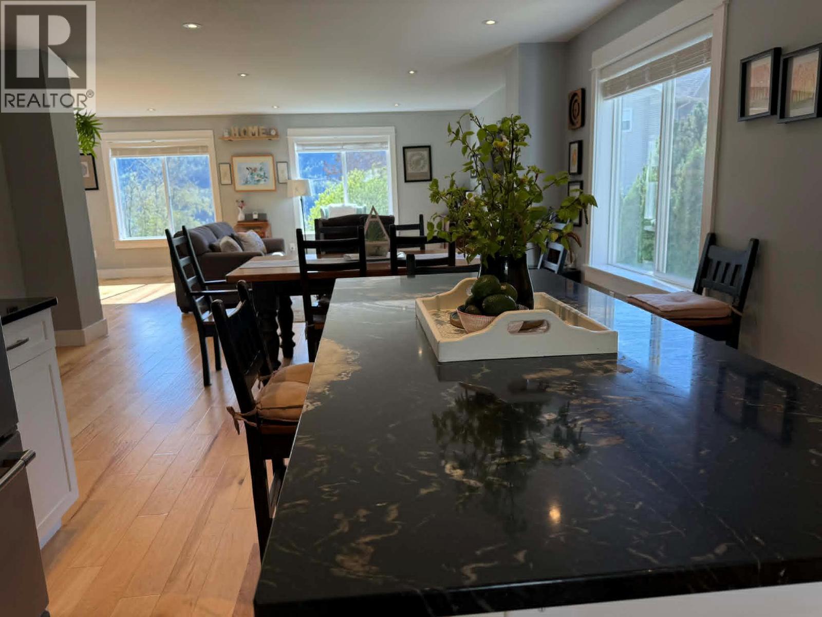 3583 14th Avenue, Castlegar, British Columbia  V1N 4J2 - Photo 22 - 10379202