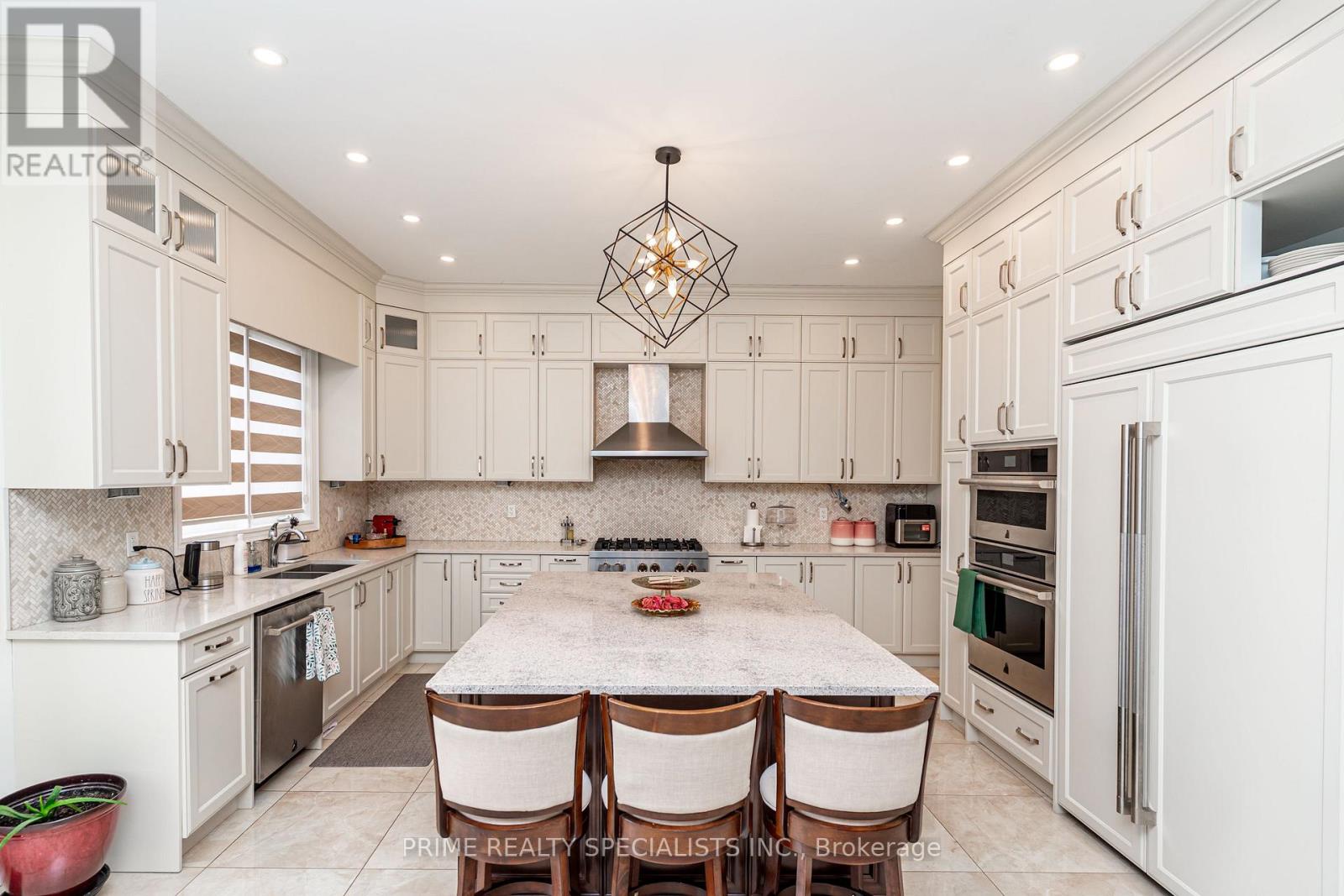 21 Midmorning Road, Brampton, Ontario  L6X 5P7 - Photo 19 - W12925218