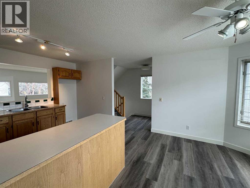 52 Kingsland Court Sw, Calgary, Alberta  T2V 0S2 - Photo 15 - A2303289