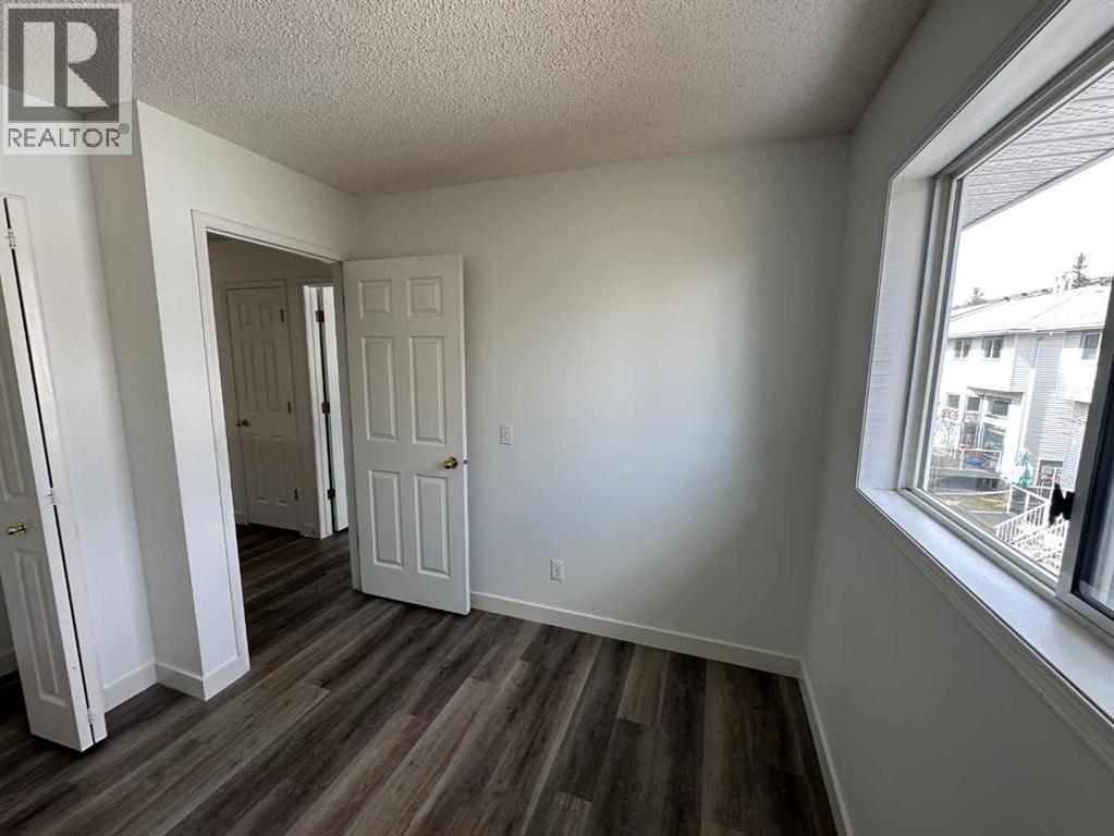 52 Kingsland Court Sw, Calgary, Alberta  T2V 0S2 - Photo 25 - A2303289