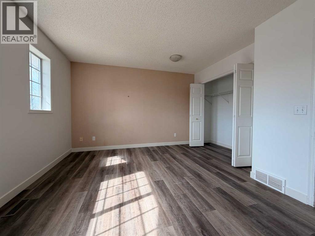 52 Kingsland Court Sw, Calgary, Alberta  T2V 0S2 - Photo 30 - A2303289