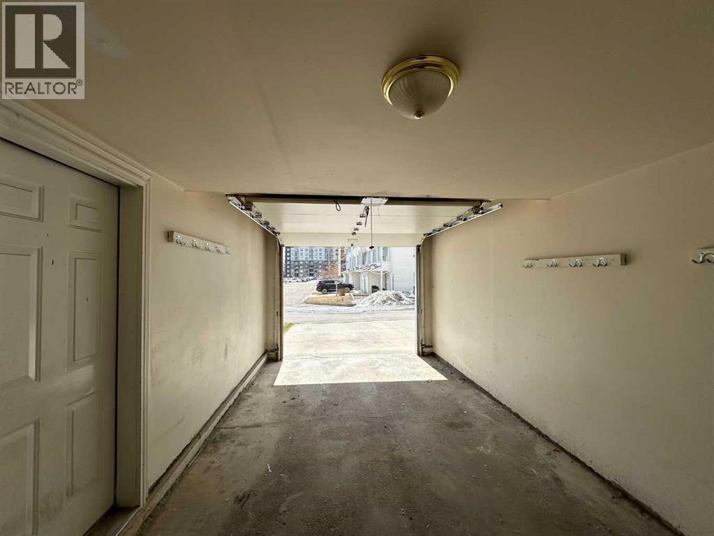 52 Kingsland Court Sw, Calgary, Alberta  T2V 0S2 - Photo 34 - A2303289