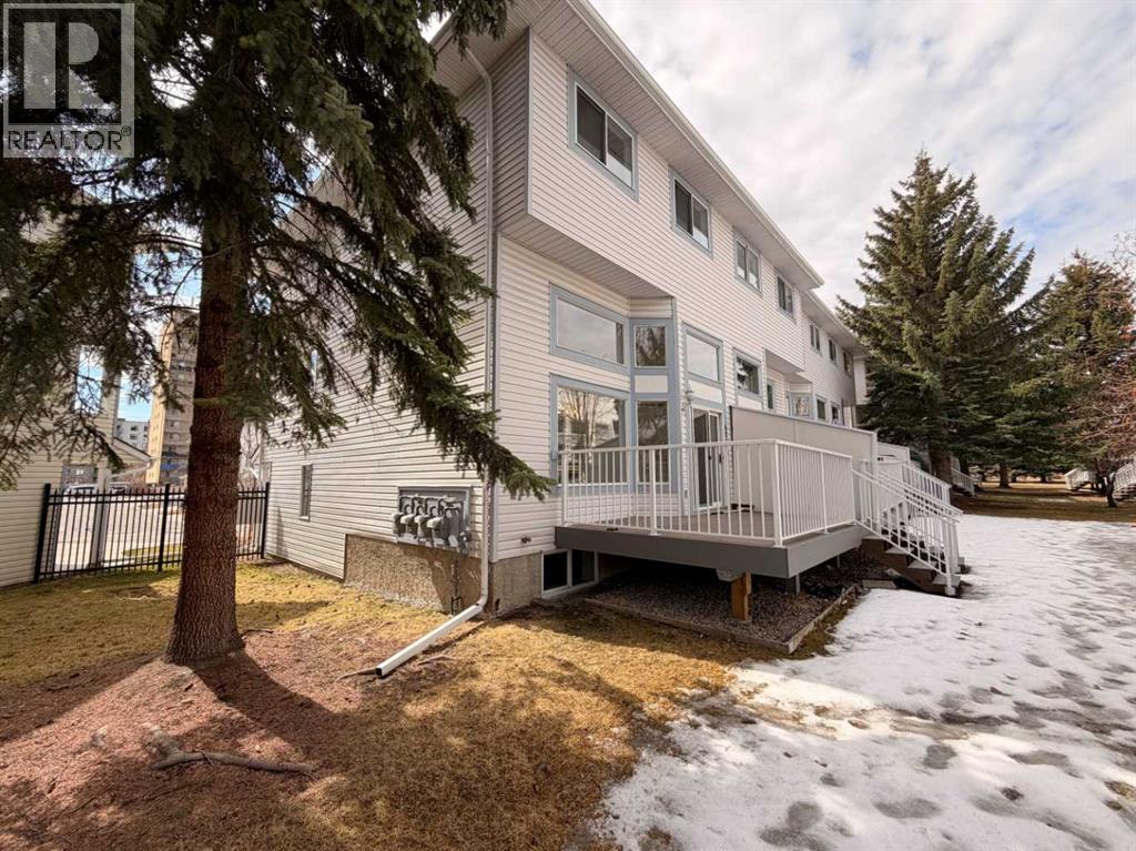 52 Kingsland Court Sw, Calgary, Alberta  T2V 0S2 - Photo 38 - A2303289