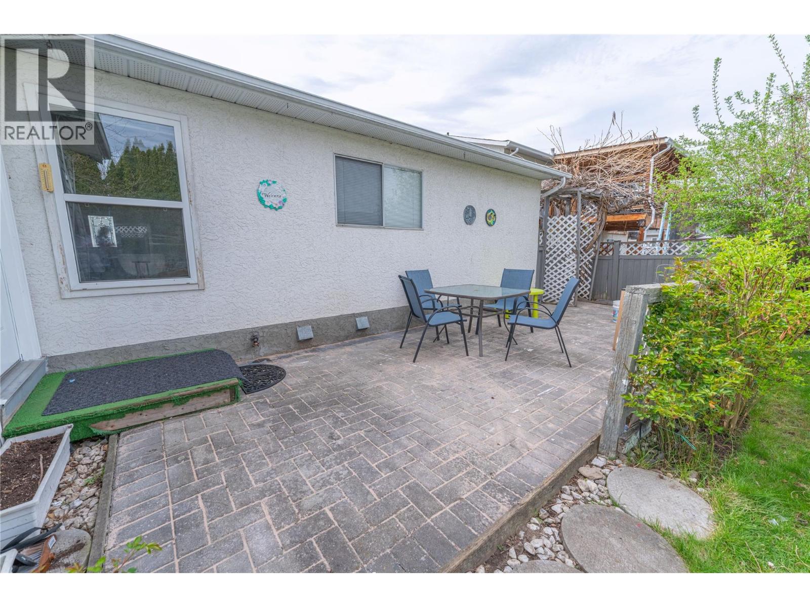 151 Molnar Road, Kelowna, British Columbia  V1X 7B5 - Photo 8 - 10384352