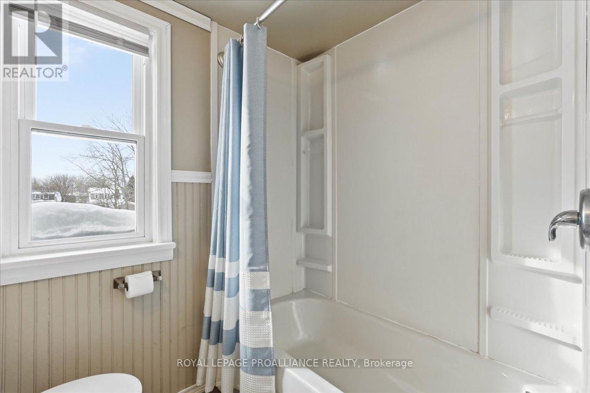 322 Dufferin Avenue, Belleville, Ontario  K8N 3X7 - Photo 32 - X13038378