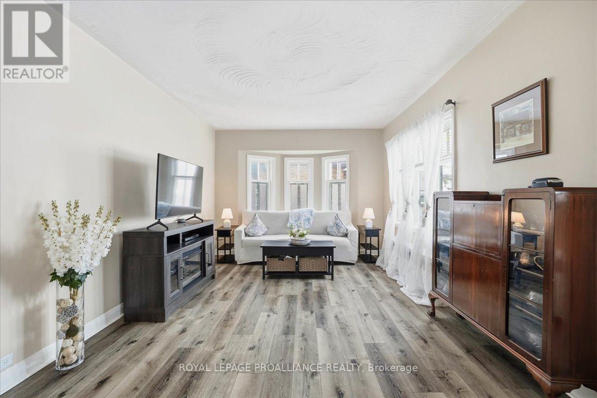 322 Dufferin Avenue, Belleville, Ontario  K8N 3X7 - Photo 4 - X13038378