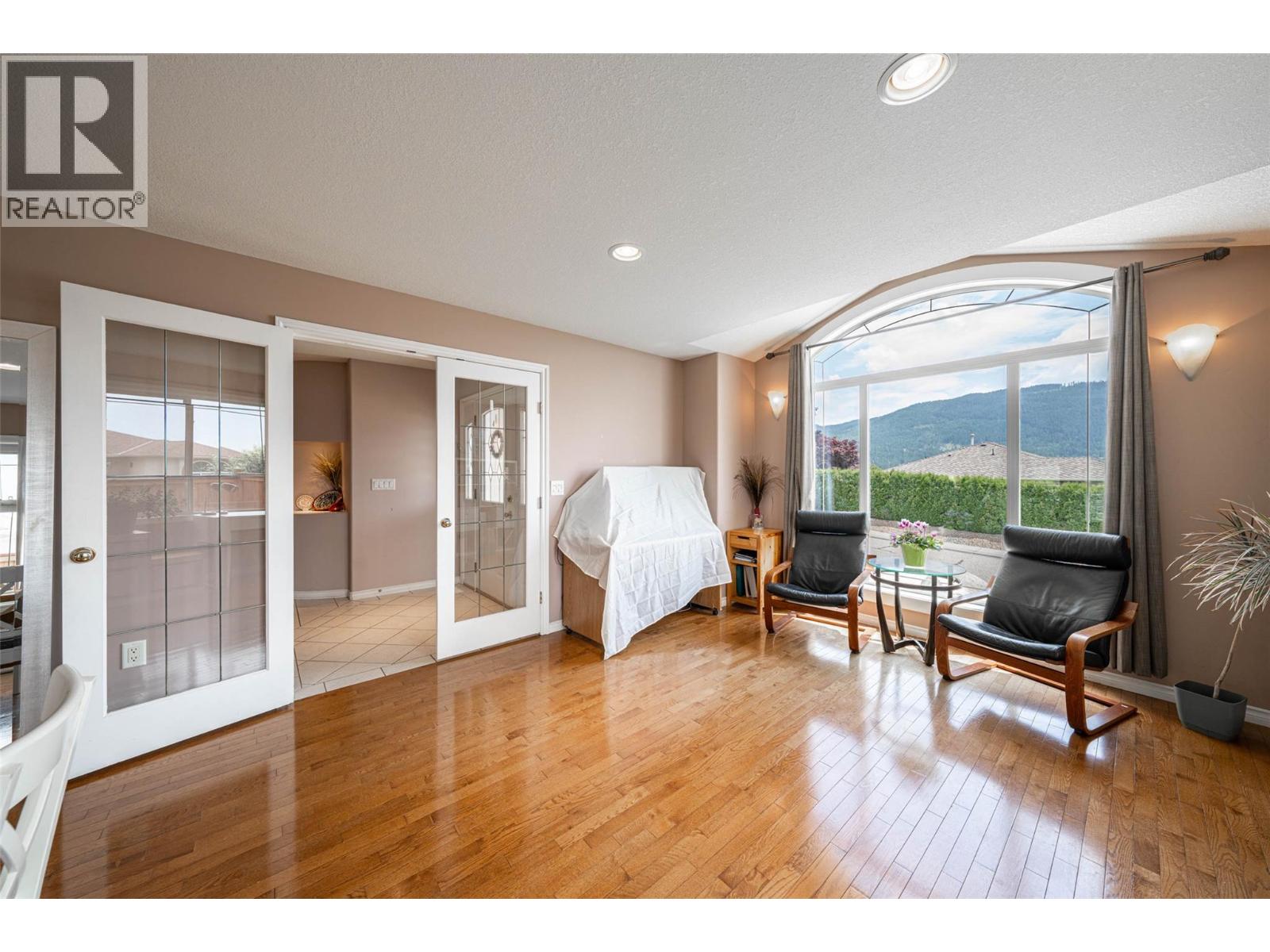 400 Fortress Crescent, Vernon, British Columbia  V1B 3W3 - Photo 21 - 10353854