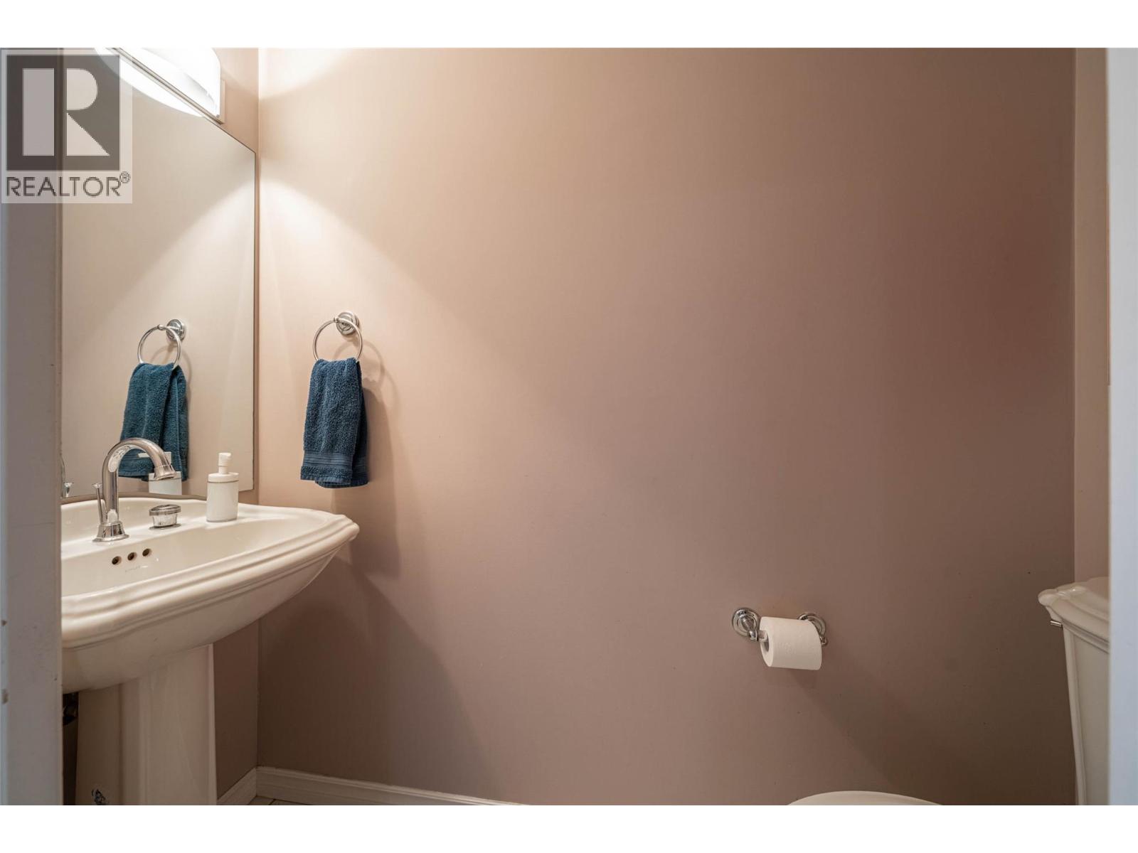 400 Fortress Crescent, Vernon, British Columbia  V1B 3W3 - Photo 43 - 10353854