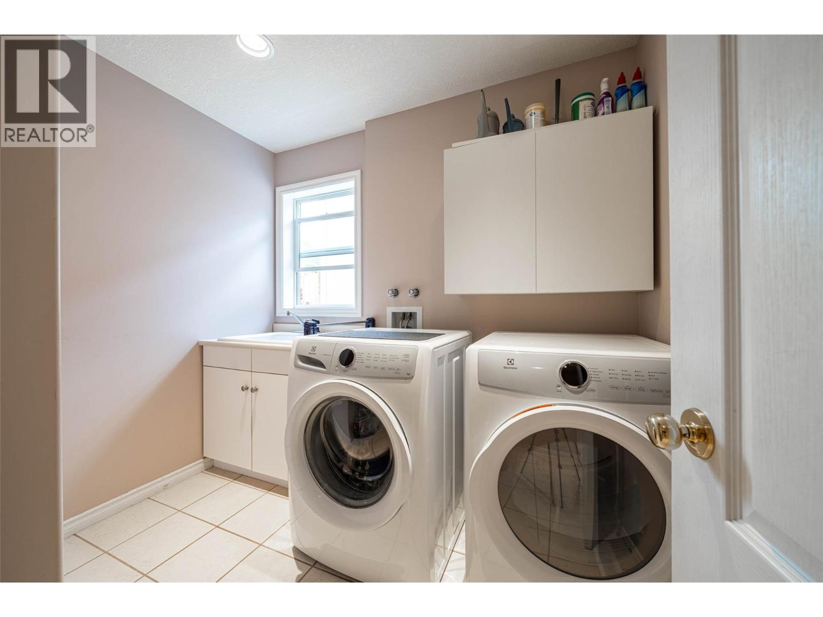 400 Fortress Crescent, Vernon, British Columbia  V1B 3W3 - Photo 44 - 10353854