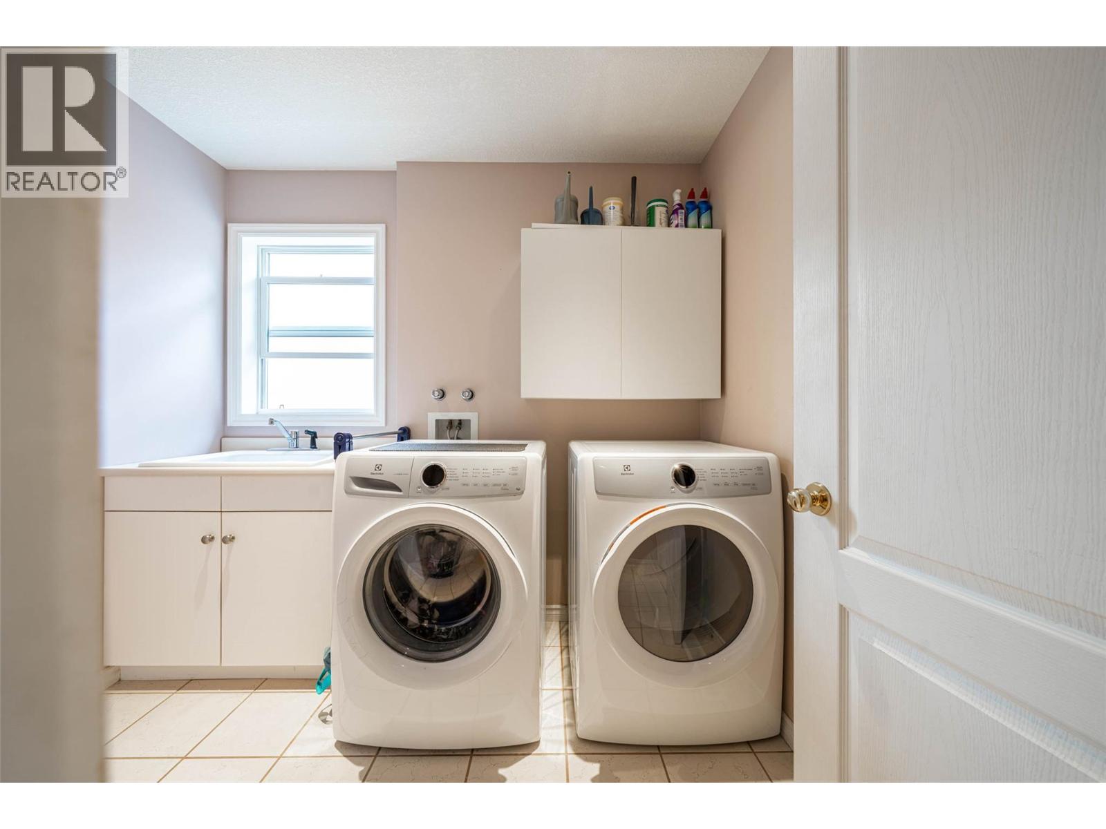 400 Fortress Crescent, Vernon, British Columbia  V1B 3W3 - Photo 45 - 10353854