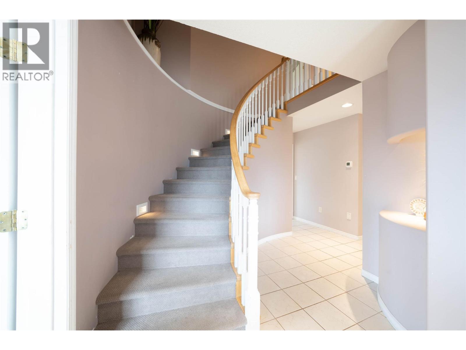 400 Fortress Crescent, Vernon, British Columbia  V1B 3W3 - Photo 46 - 10353854