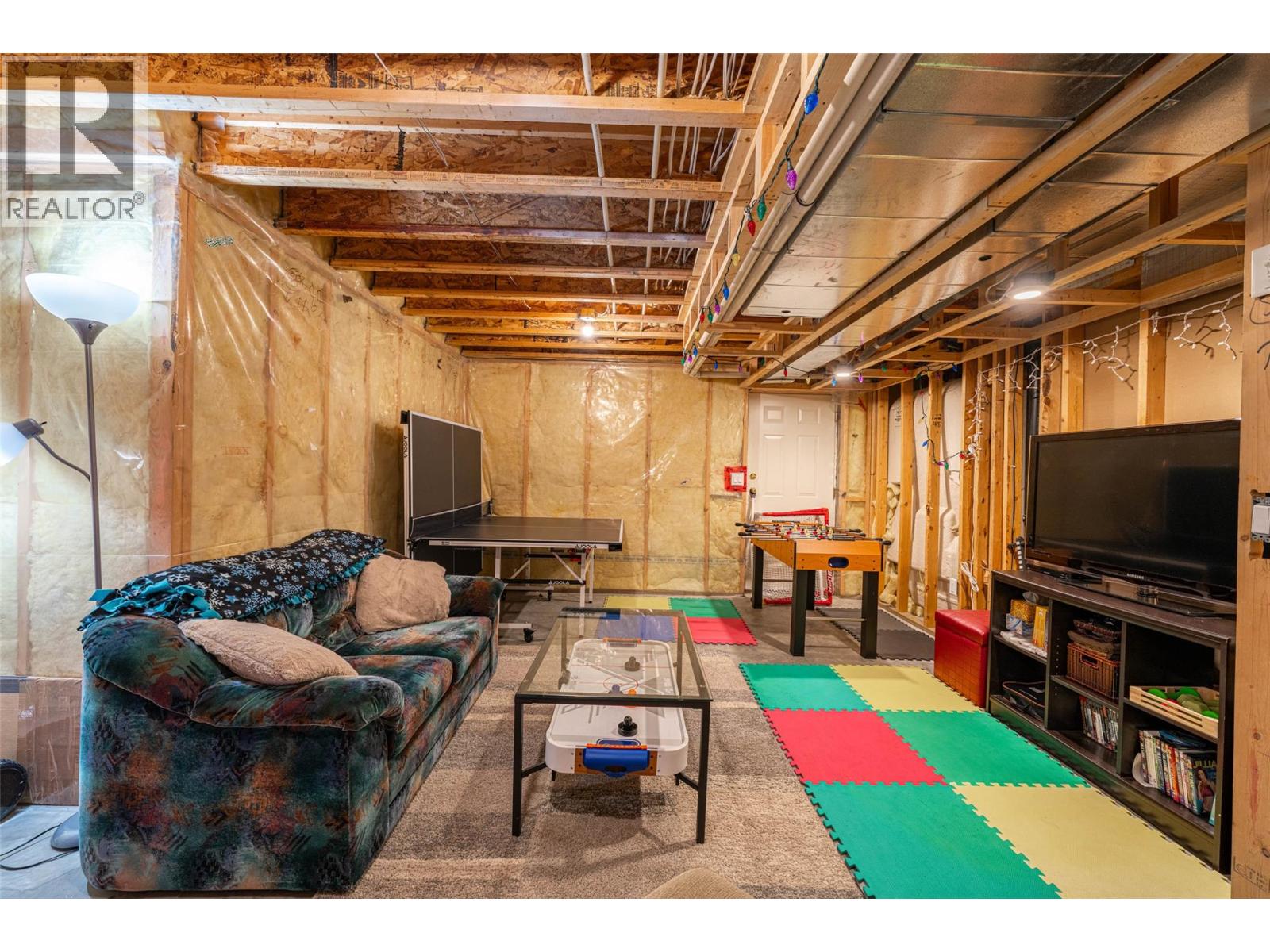 400 Fortress Crescent, Vernon, British Columbia  V1B 3W3 - Photo 67 - 10353854