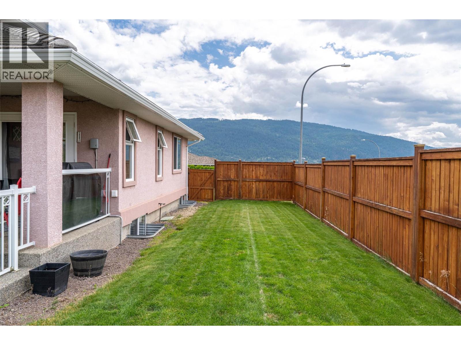 400 Fortress Crescent, Vernon, British Columbia  V1B 3W3 - Photo 73 - 10353854