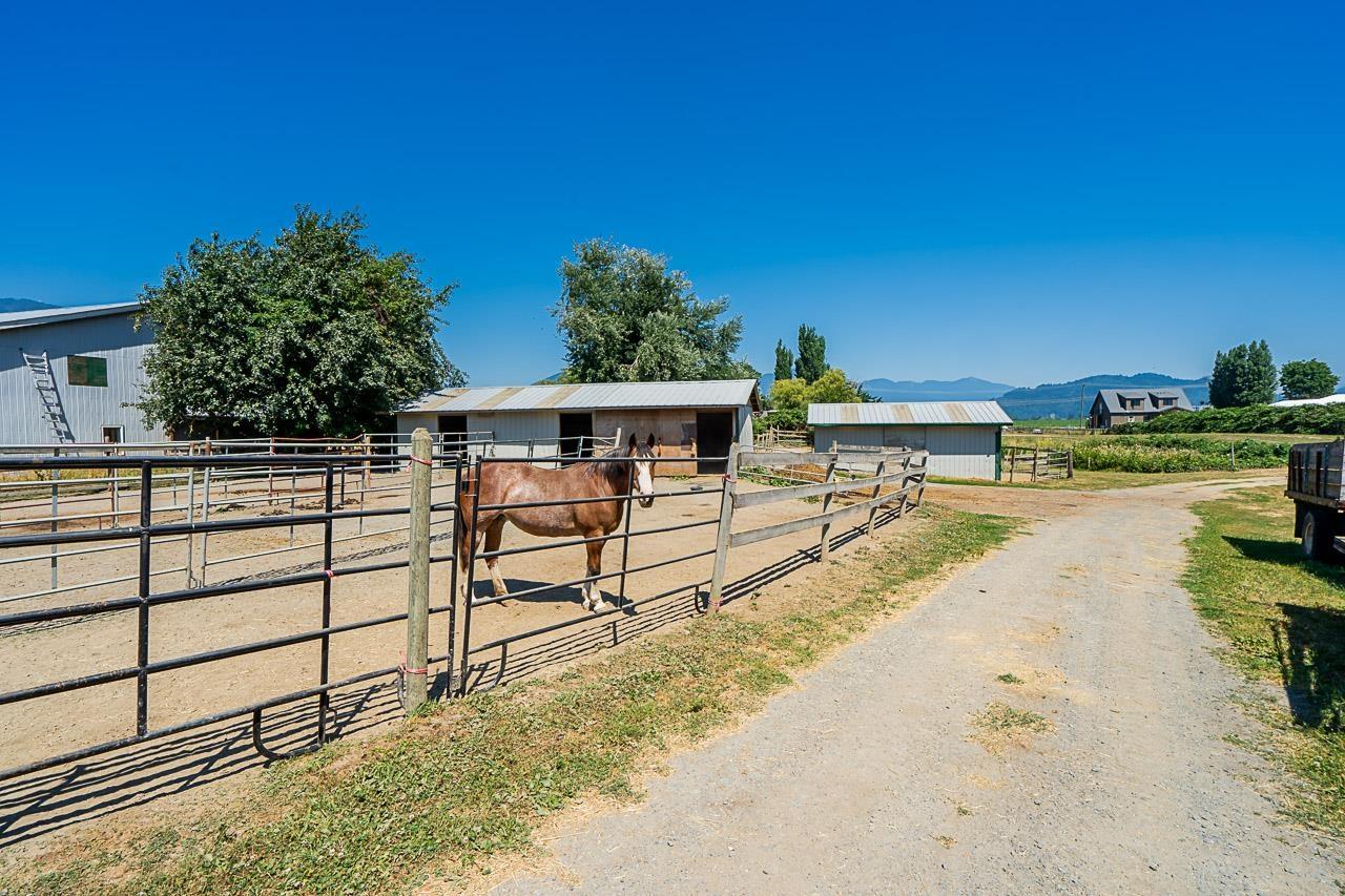 42050 Keith Wilson Road, Greendale, Sardis - Greendale, British Columbia  V2R 4B2 - Photo 11 - R3115187