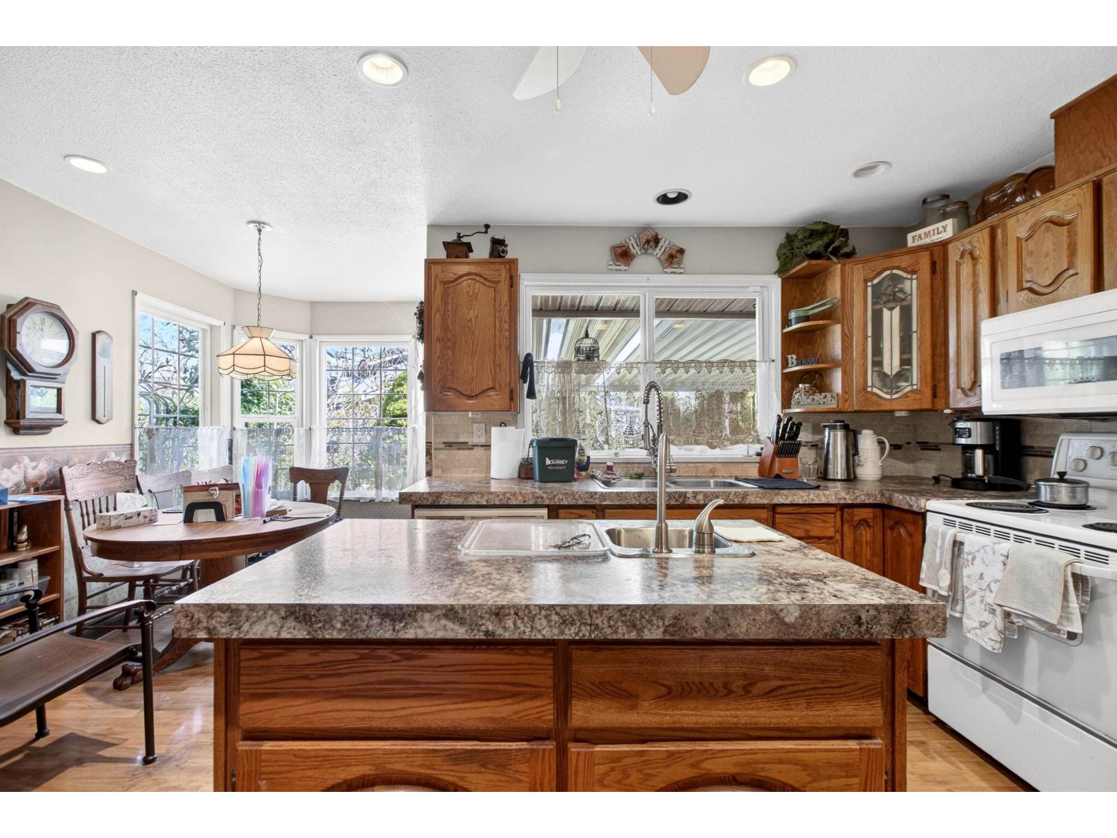 15467 Kildare Drive, Surrey, British Columbia  V3S 6L2 - Photo 6 - R3115391