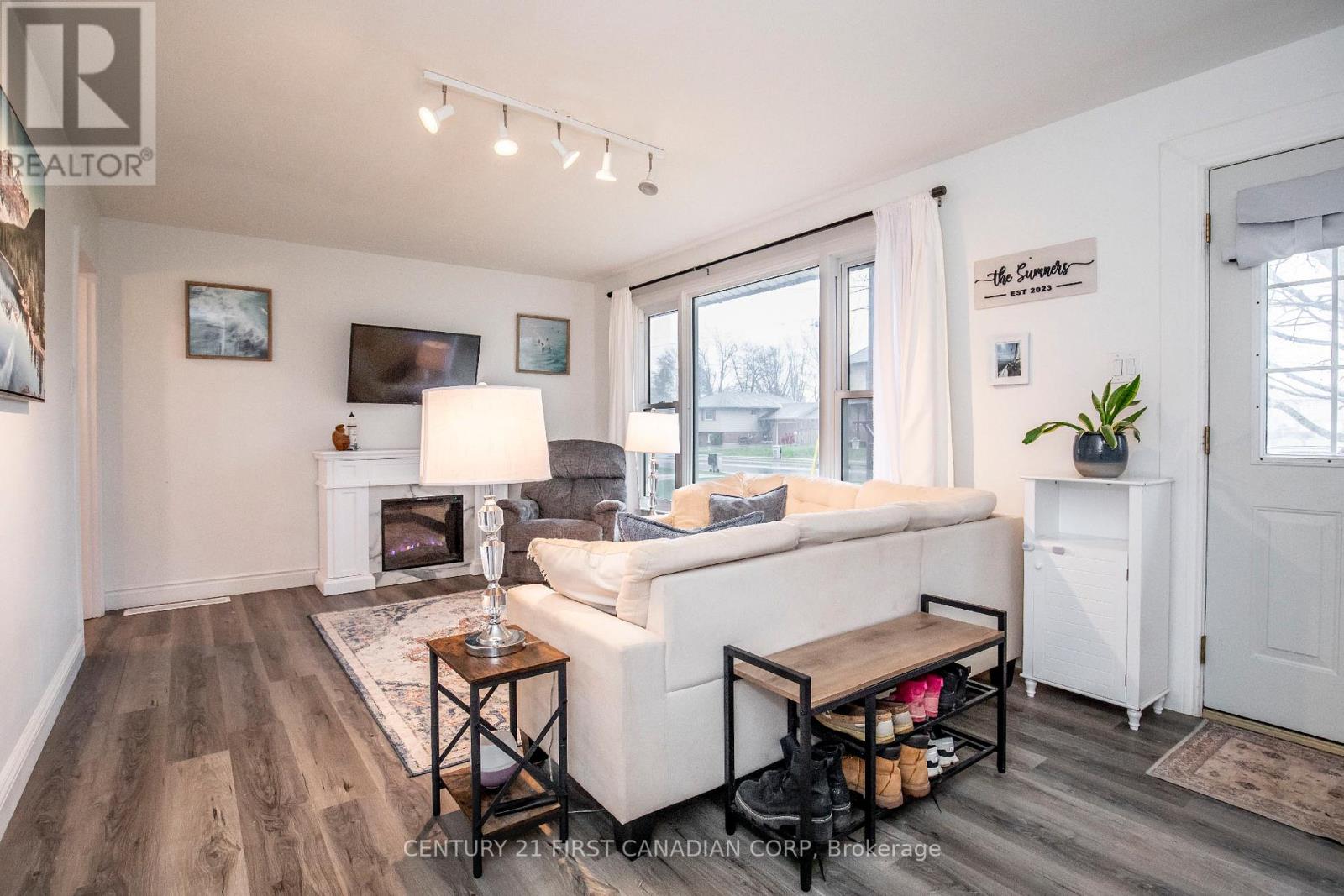 232 Queen Street, Strathroy-Caradoc, Ontario  N7G 2J1 - Photo 5 - X13038402